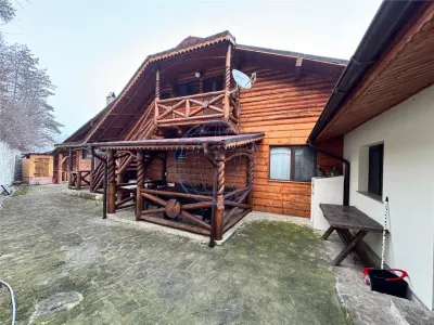 Casa spatioasa, ideala pentru locuinta sau afacere – 1500 mp teren, situata pe drumul principal  Vrancea -- Brasov - foto 12
