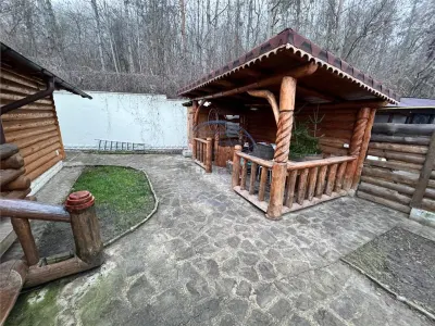Casa spatioasa, ideala pentru locuinta sau afacere – 1500 mp teren, situata pe drumul principal  Vrancea -- Brasov - foto 16