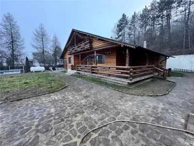 Casa spatioasa, ideala pentru locuinta sau afacere – 1500 mp teren, situata pe drumul principal  Vrancea -- Brasov - foto 17
