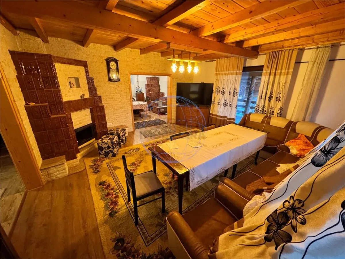 Casa spatioasa, ideala pentru locuinta sau afacere – 1500 mp teren, situata pe drumul principal  Vrancea -- Brasov - foto 21