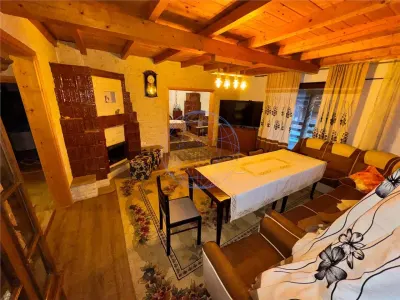 Casa spatioasa, ideala pentru locuinta sau afacere – 1500 mp teren, situata pe drumul principal  Vrancea -- Brasov - foto 22