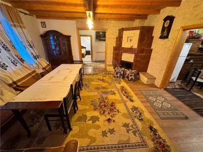 Casa spatioasa, ideala pentru locuinta sau afacere – 1500 mp teren, situata pe drumul principal  Vrancea -- Brasov - foto 23