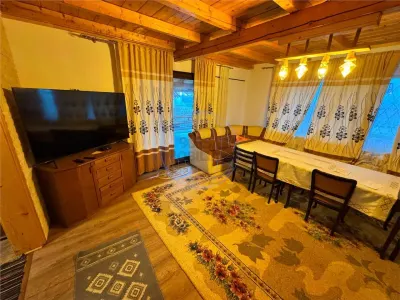 Casa spatioasa, ideala pentru locuinta sau afacere – 1500 mp teren, situata pe drumul principal  Vrancea -- Brasov - foto 24