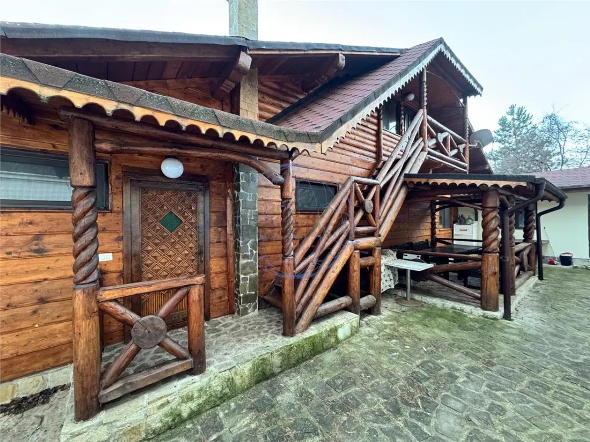 Casa spatioasa, ideala pentru locuinta sau afacere – 1500 mp teren, situata pe drumul principal  Vrancea -- Brasov - foto 10