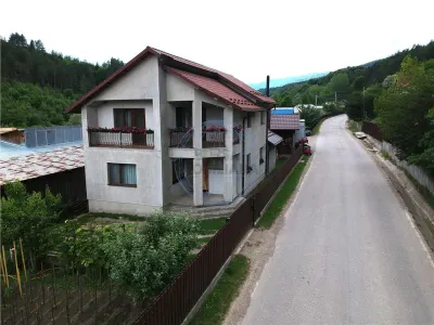 CASA DE VANZARE ZONA MONTANA - Vetresti-Herastrau