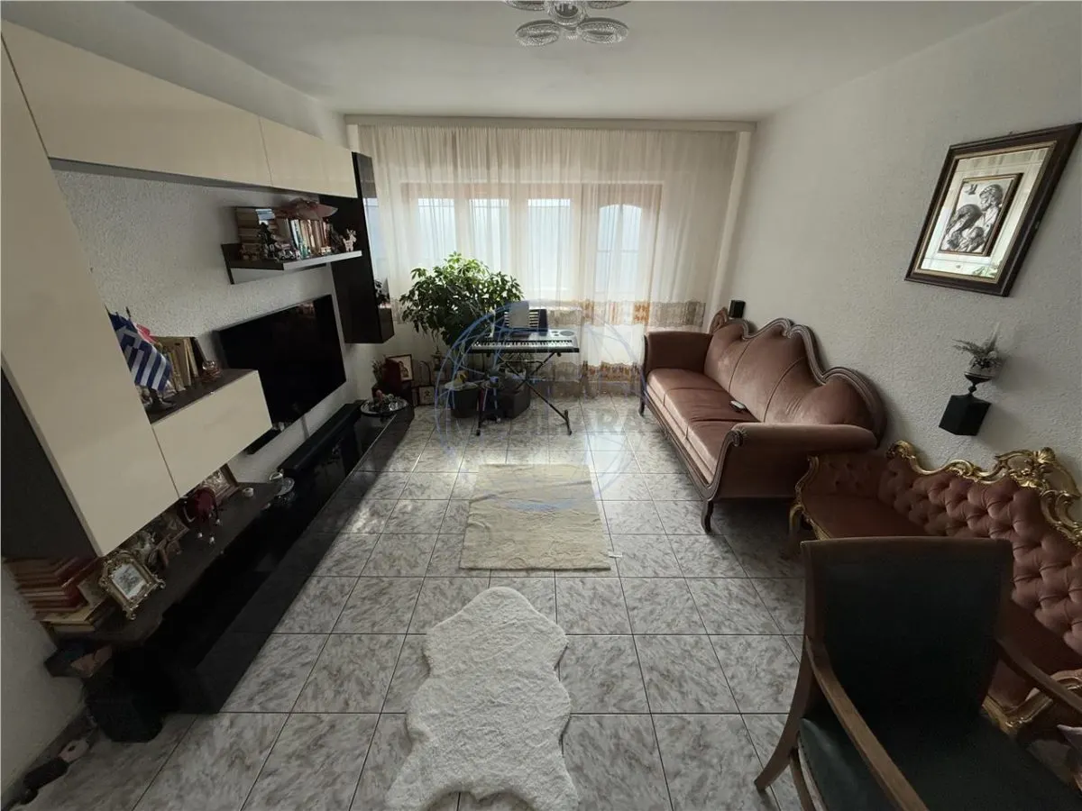 Apartament 3 camere, zona pompieri. - foto 2