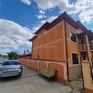 Casa Vila si curte  in Poroschia - foto 2