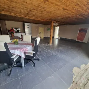 Casa Vila si curte  in Poroschia - foto 11