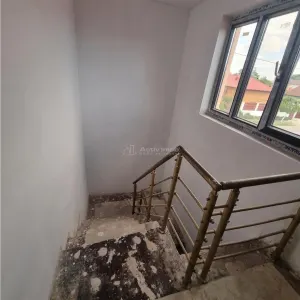 Casa Vila si curte  in Poroschia - foto 13