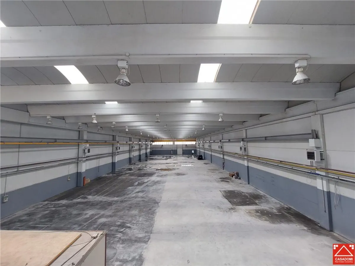Hala cu pod rulant, de vanzare sau de inchiriat, in Zona Industriala de vest! - foto 2