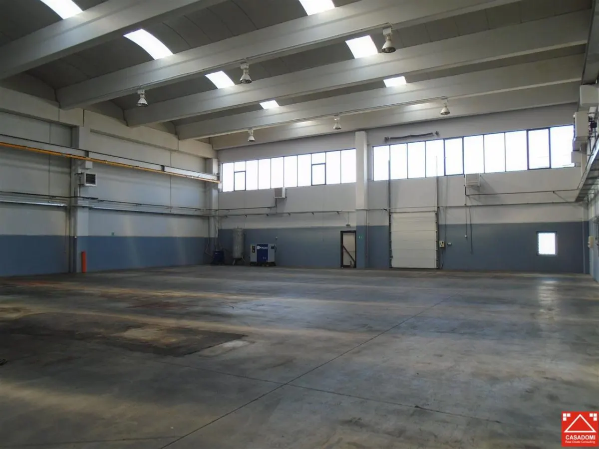 Hala cu pod rulant, de vanzare sau de inchiriat, in Zona Industriala de vest! - foto 12