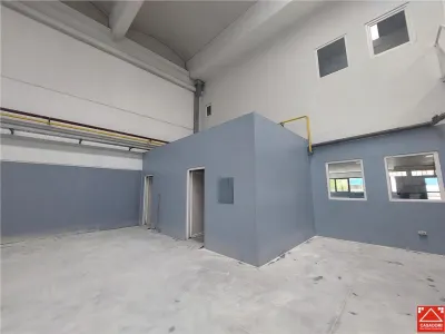 Hala cu pod rulant, de vanzare sau de inchiriat, in Zona Industriala de vest! - foto 4