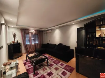 Apartament cu acces stradal pentru cabinet sau birou - Arad