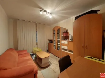 Apartament cu acces stradal pentru cabinet sau birou - foto 5