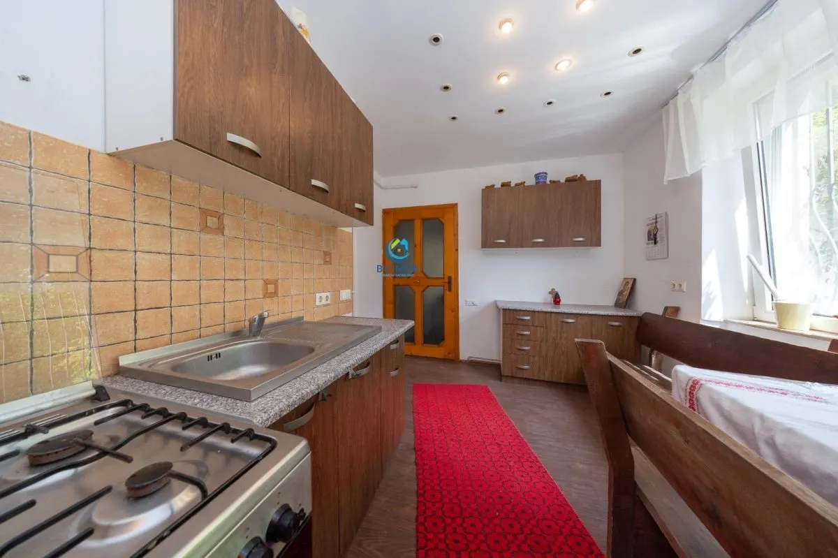 Vanzare apartament 3 camere in Vila pe Drumul de Poiana - foto 15
