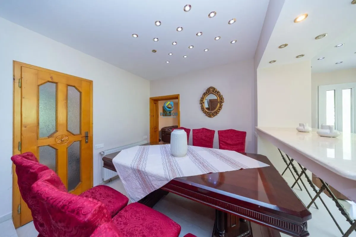 Vanzare apartament 3 camere in Vila pe Drumul de Poiana - foto 20