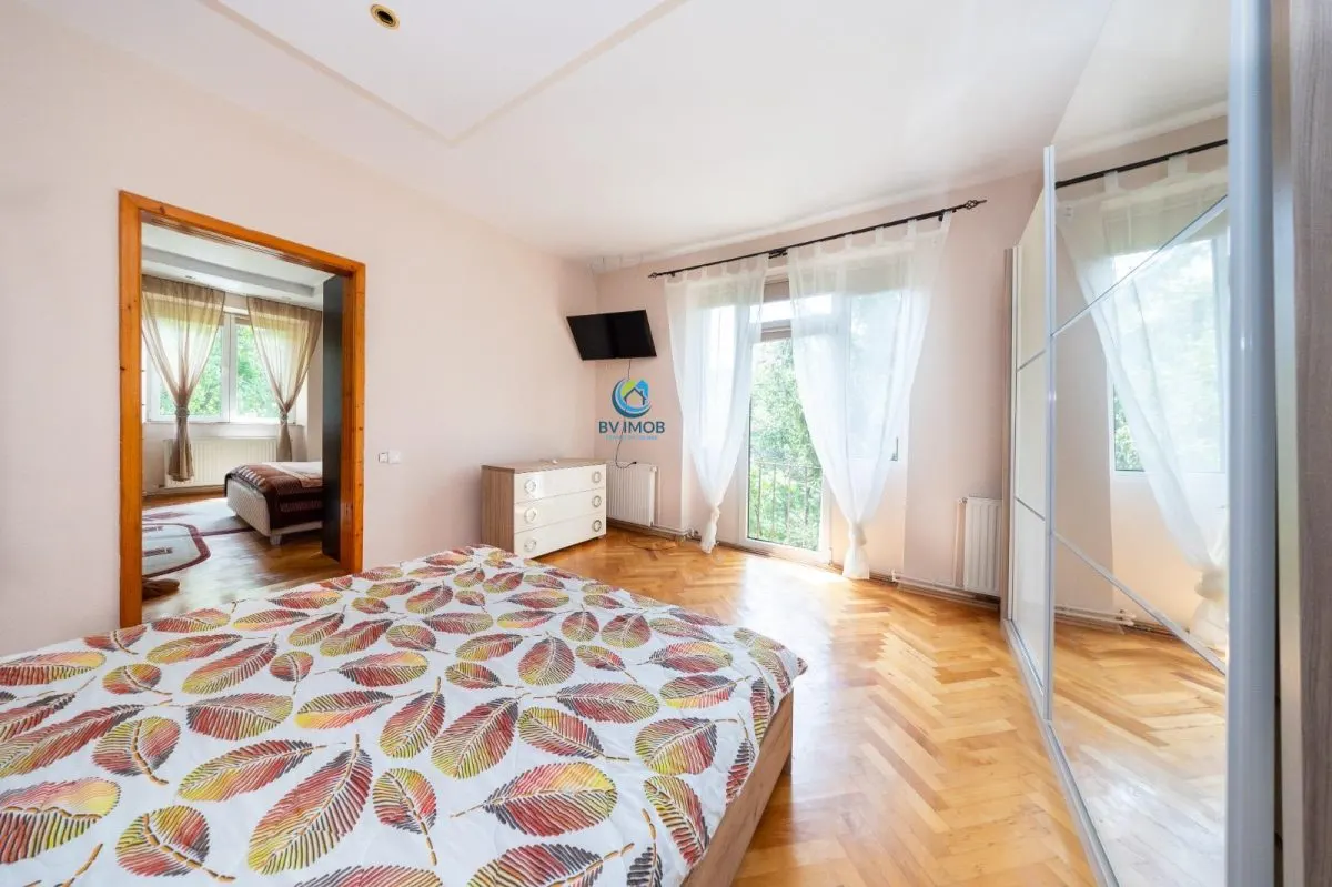 Vanzare apartament 3 camere in Vila pe Drumul de Poiana - foto 3
