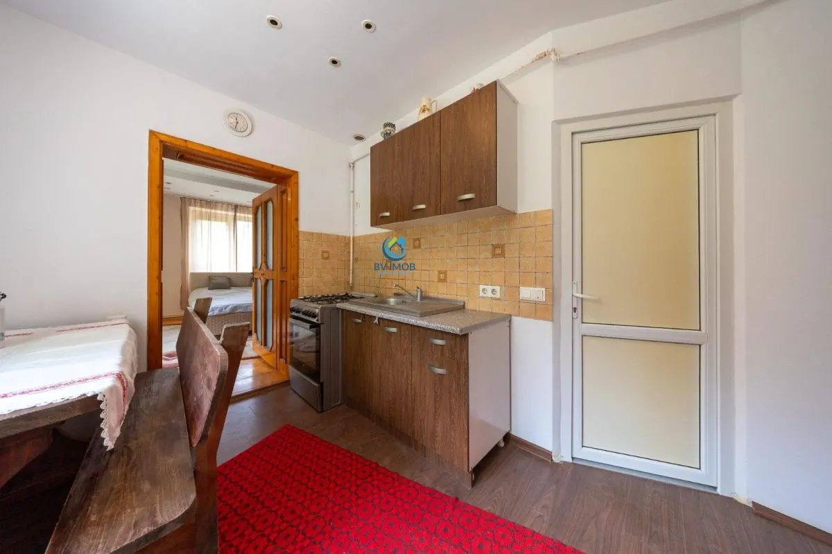 Vanzare apartament 3 camere in Vila pe Drumul de Poiana - foto 22