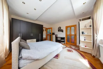 Vanzare apartament 3 camere in Vila pe Drumul de Poiana - foto 24