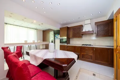 Vanzare apartament 3 camere in Vila pe Drumul de Poiana - foto 5