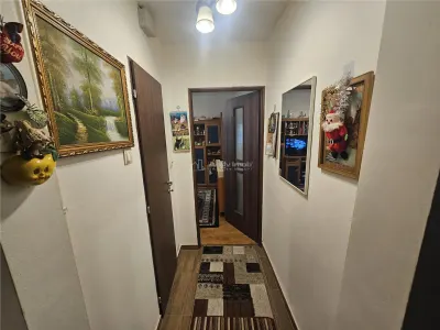 Resita, 2 Cam. Mobilat+Utilat, Et. 1, Micro 2 - foto 9