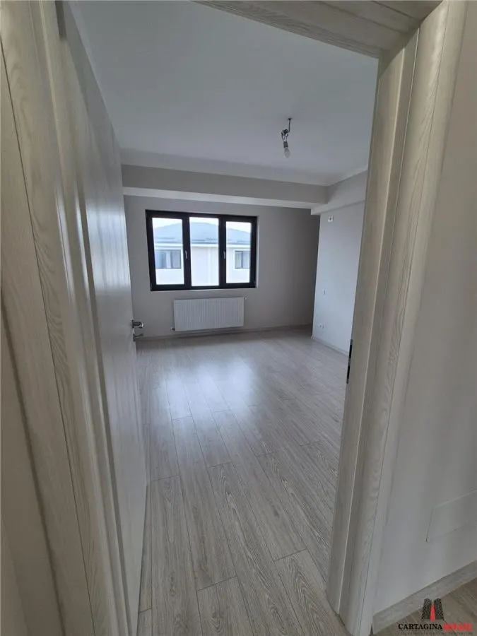 Vila tip duplex /  complex rezidential - foto 5