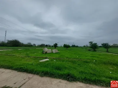 Teren intravilan cu potential multiplu! - foto 3