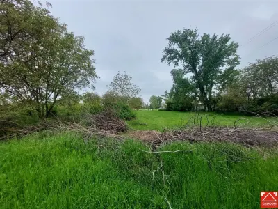 Teren intravilan cu potential multiplu! - foto 8