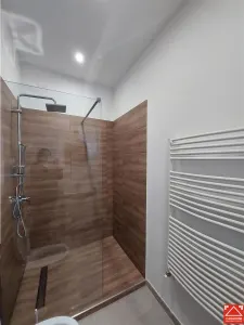 Apartament 5 camere central, renovat, pentru locuit sau birou - foto 11