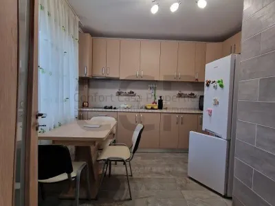 Popesti Leordeni - Str. Orizontului, apartament 2 camere, in vila, curte 150 mp - foto 2