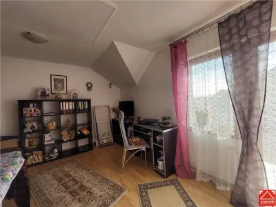 Casa confortabila in Vladimirescu - foto 12