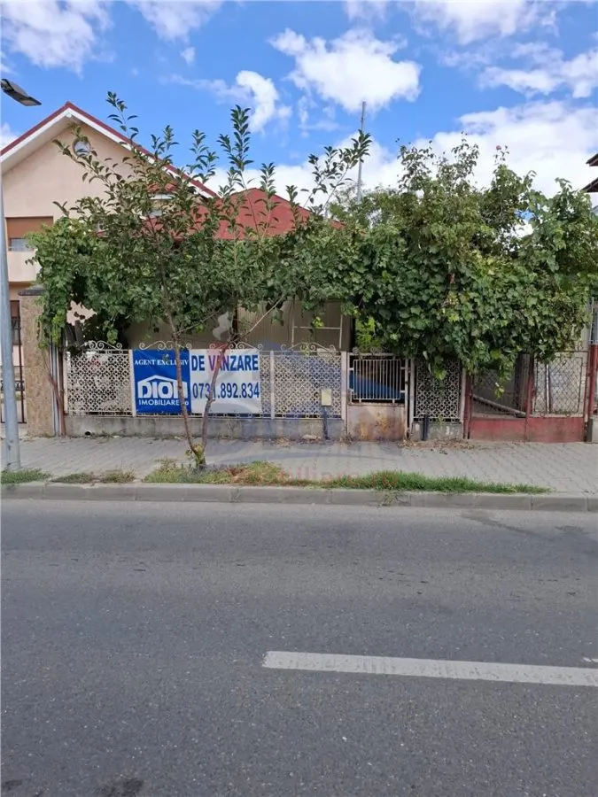 In Calarasi  - Central -Casa si teren  pe strada Grivita - foto 1