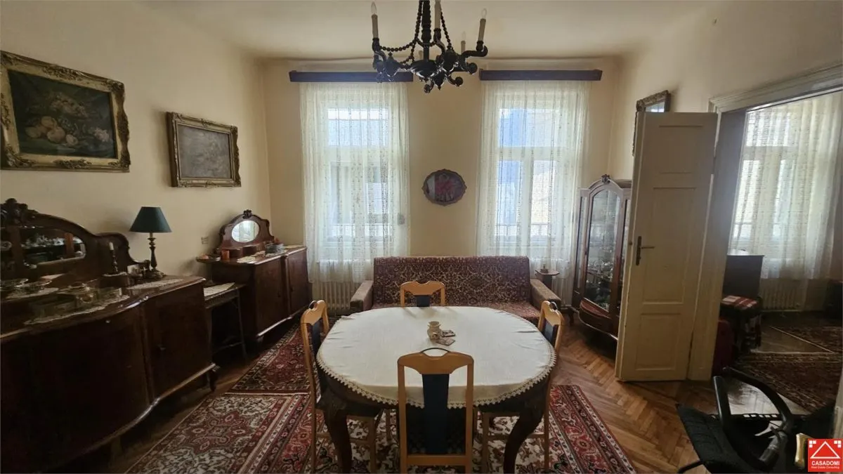 Apartament ultracentral cu curte privata - foto 3
