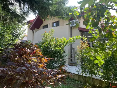 Vila eleganta / individuala / complex rezidential OMV / LAC - Bucuresti
