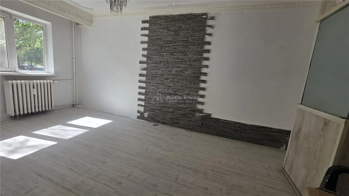 Apartament 4 decomandat, parter - Valea Rosie - foto 2