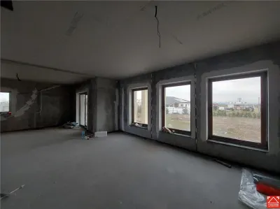 Casa cu arhitectura mediteraneana in Zimandcuz - foto 4