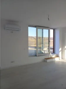 Apartament cu 2 cam si terasa, vedere catre lac - foto 12