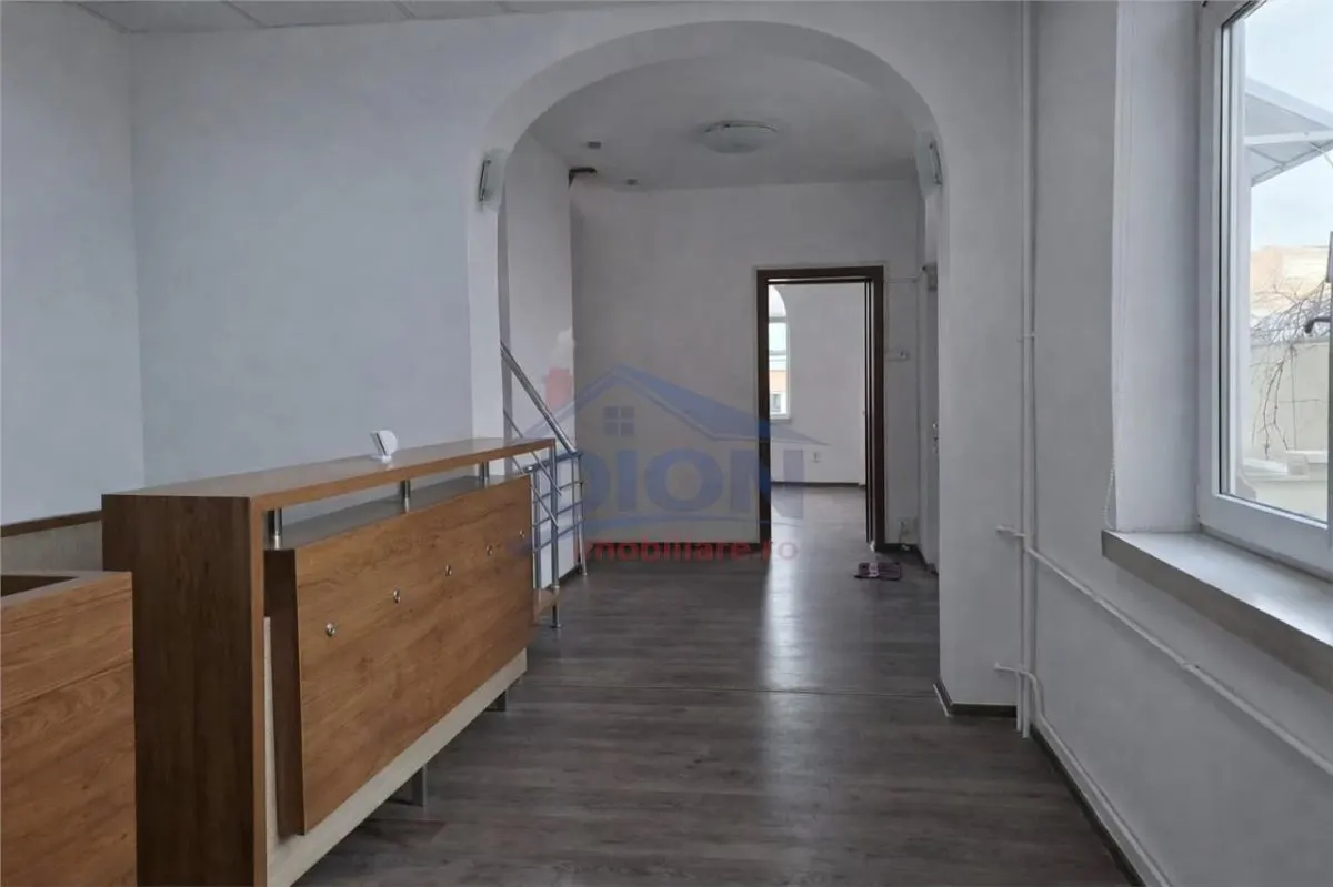 Vila de vanzare , zona  boema - foto 3