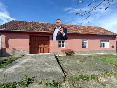 Nicolint, Casa la Cheie, 5 Camere, Mobilata Utilata, Pret FIX - Nicolint