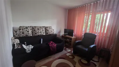 Apartament 2 semidecomandat, etaj 1 - Rovine - foto 4