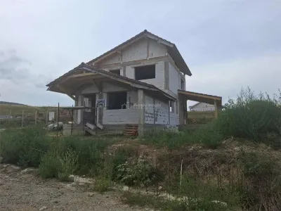 Casa la rosu - Constructie 2025 - Mintia - foto 5