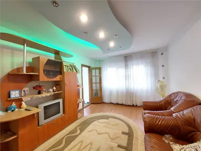 3 camere, 73 mp, etaj 3, mobilat-utilat , DOROBANTI - Buzau