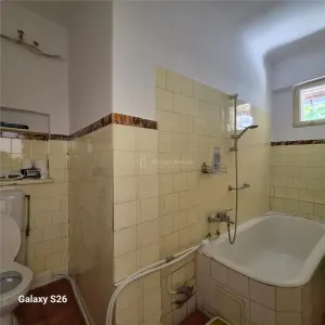 apartament 3 camere la curte, pivnita, centrala, Armeneasca- Mosilor - foto 11