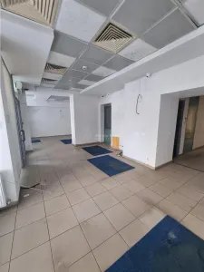 Spatiu comercial central  fost Sediu Banca Alphabank - foto 5