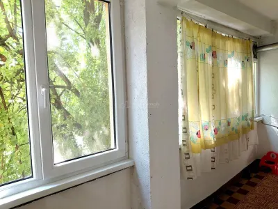 Apartament 4 Camere Etaj 1 cu garaj  si boxa Baia Mare Central - foto 2