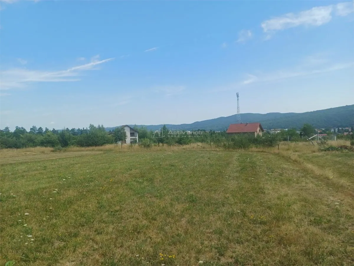Teren intravilan de vanzare 1488 mp - foto 8