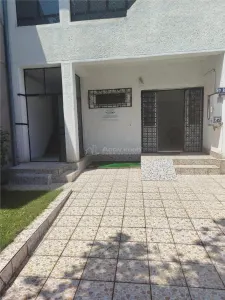 Etaj + Mansarda de vanzare | Targoviste - Zona Inspectoratului Scolar | 90 mp + Mansarda | Pret Excelent - Targoviste