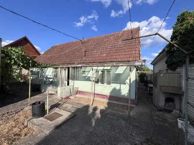 Casa cu teren de 1.005 mp in Iosia – zona linistita - toate utilitatile - Oradea