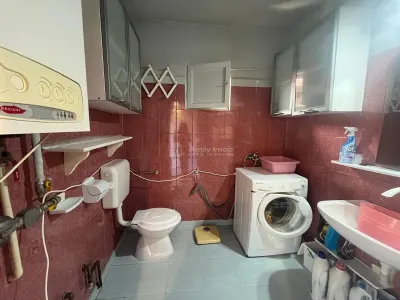 Lugoj, Parter De Vilă, Curte Proprie, 4 Cam., Pretabil  Afacere + Locuinta, Central - foto 12
