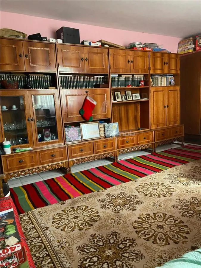 Casa cu etaj, teren 357 mp , pretabila - clinica, birouri, locuinta -  zona centrala - foto 2